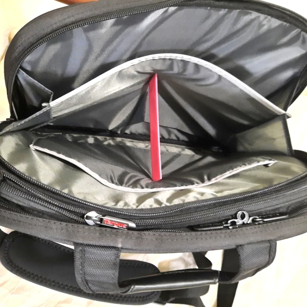 Targus black laptop briefcase